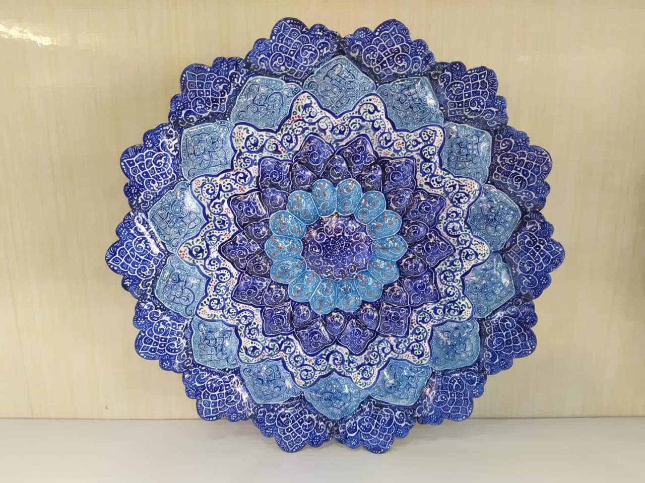 بشقاب مینا کاری 