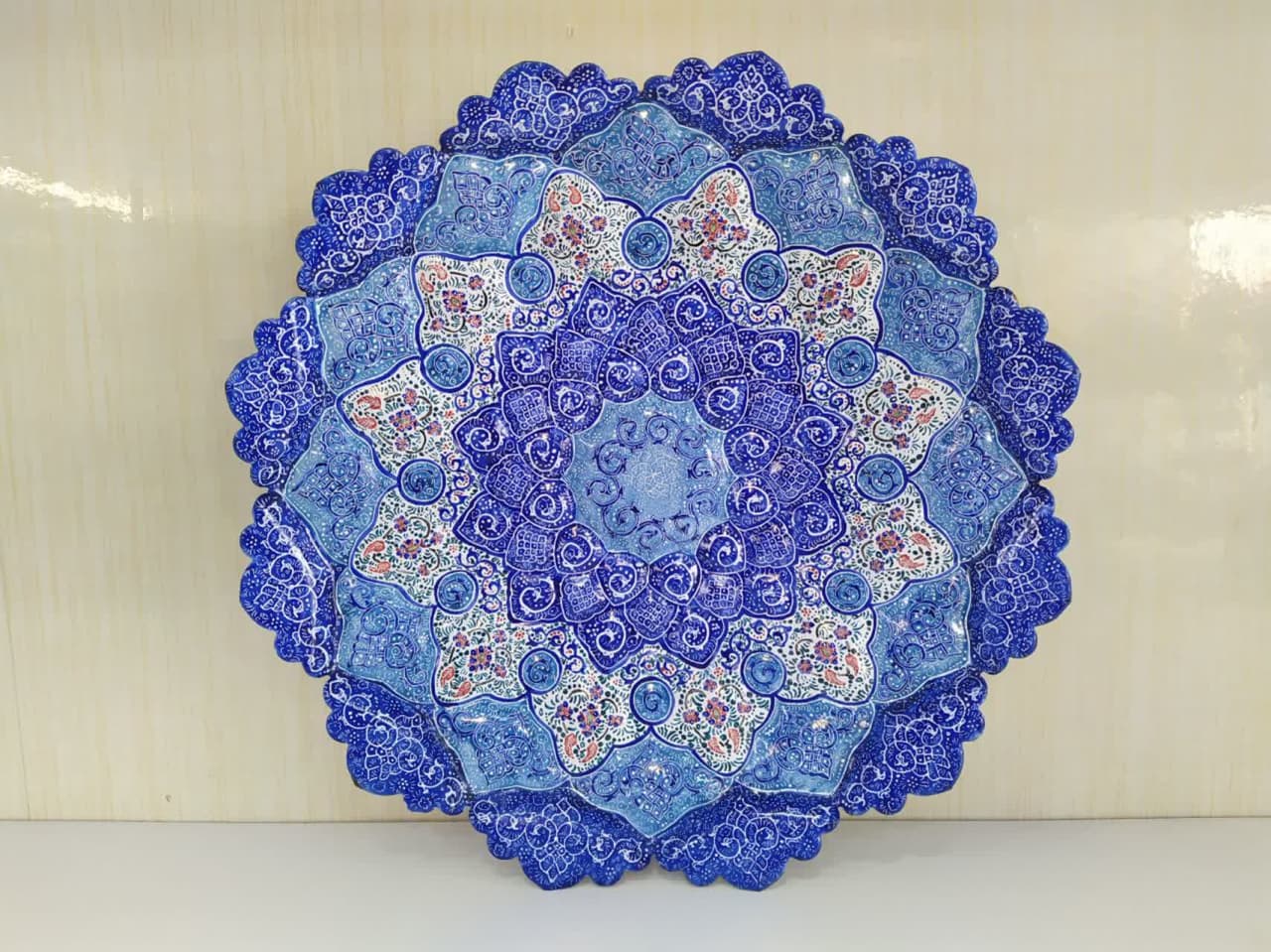 بشقاب مینا کاری